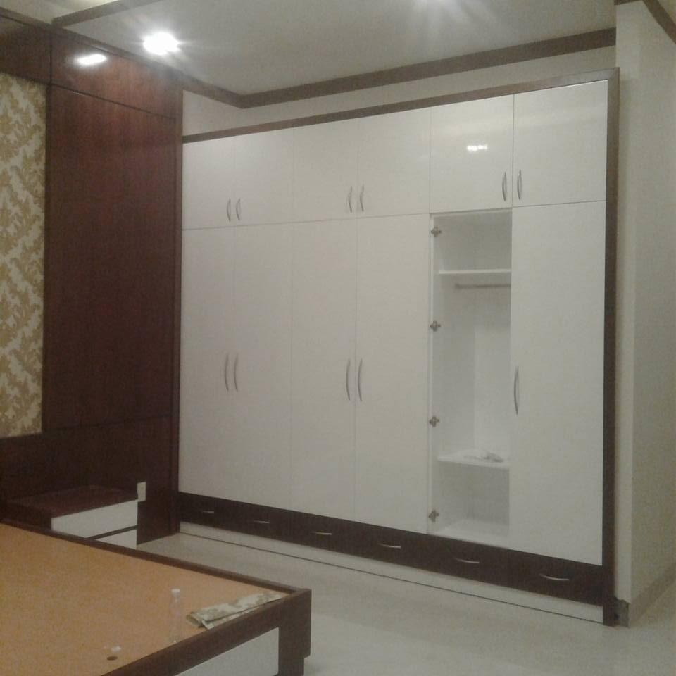 Tủ quần áo Acrylic trắng cửa mở sang trọng